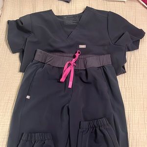 Figs Scrub Set - Dark Grey